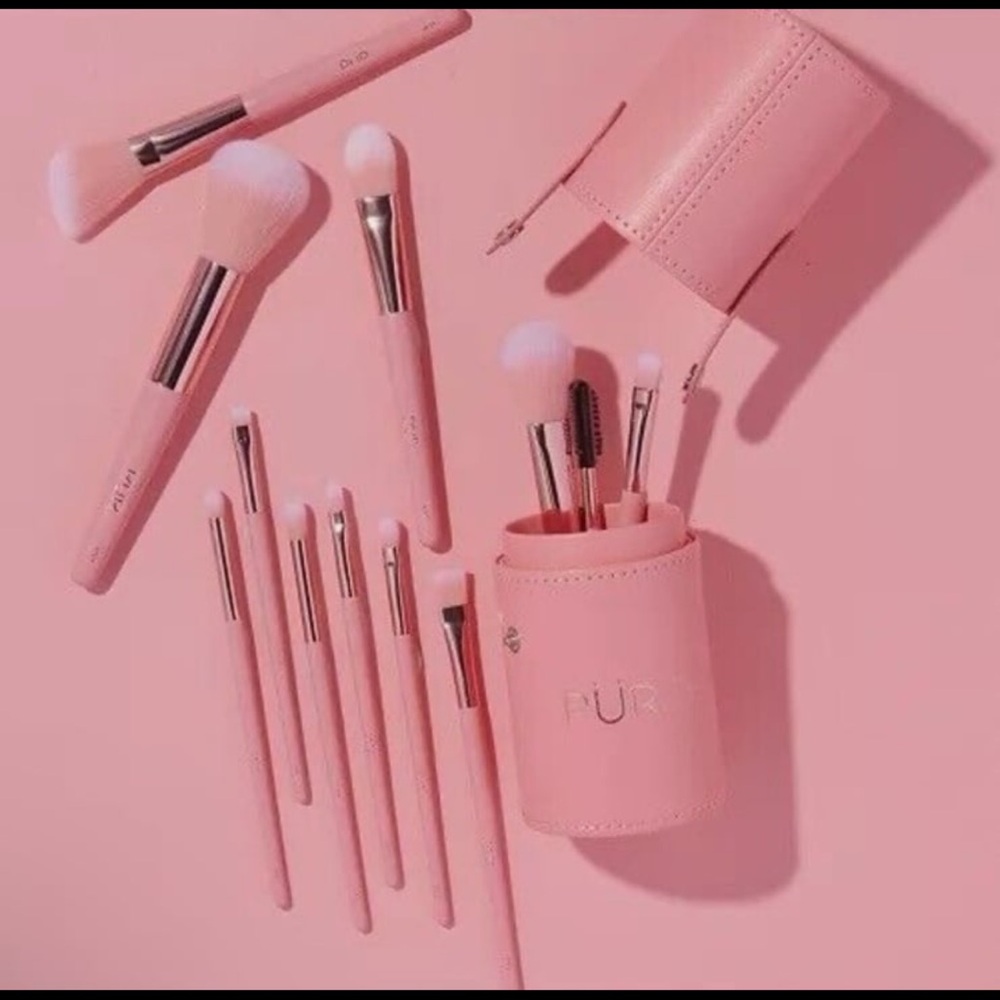 Pur Pink Makeup Brush Set - Picture 2 of 3